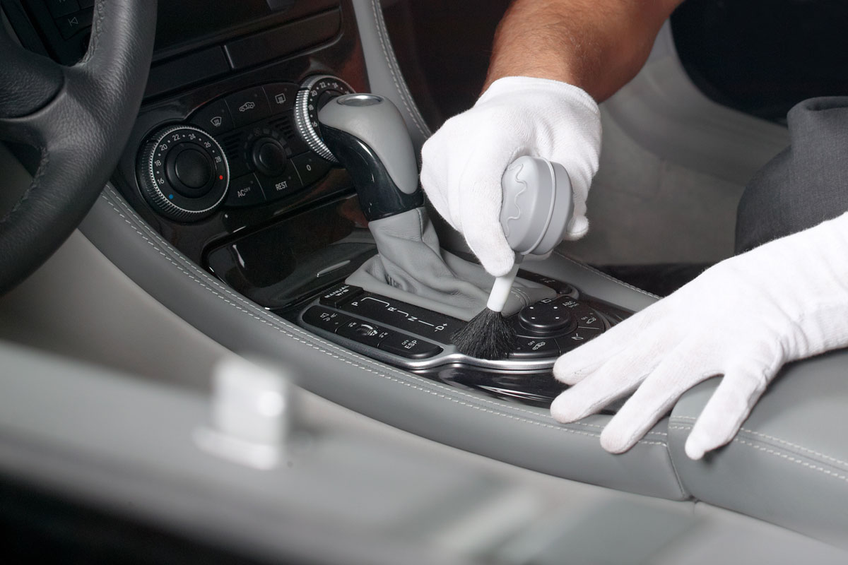 Innenreinigung beim Auto